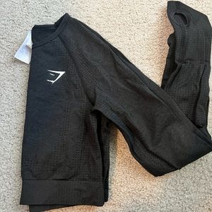 Gymshark long sleeve crop workout top - black size S